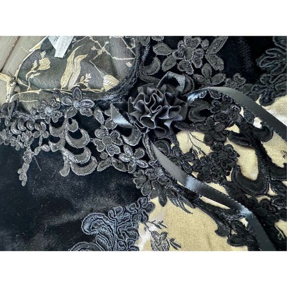 Dentelle Satin Babydoll Intimate Black and Gold Chemise Slip Dress - Picture 13 of 15